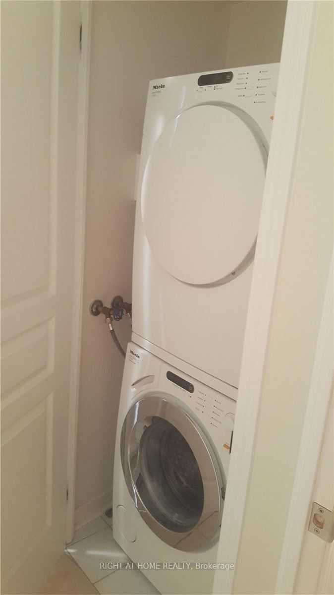 503 Beecroft Rd 1011