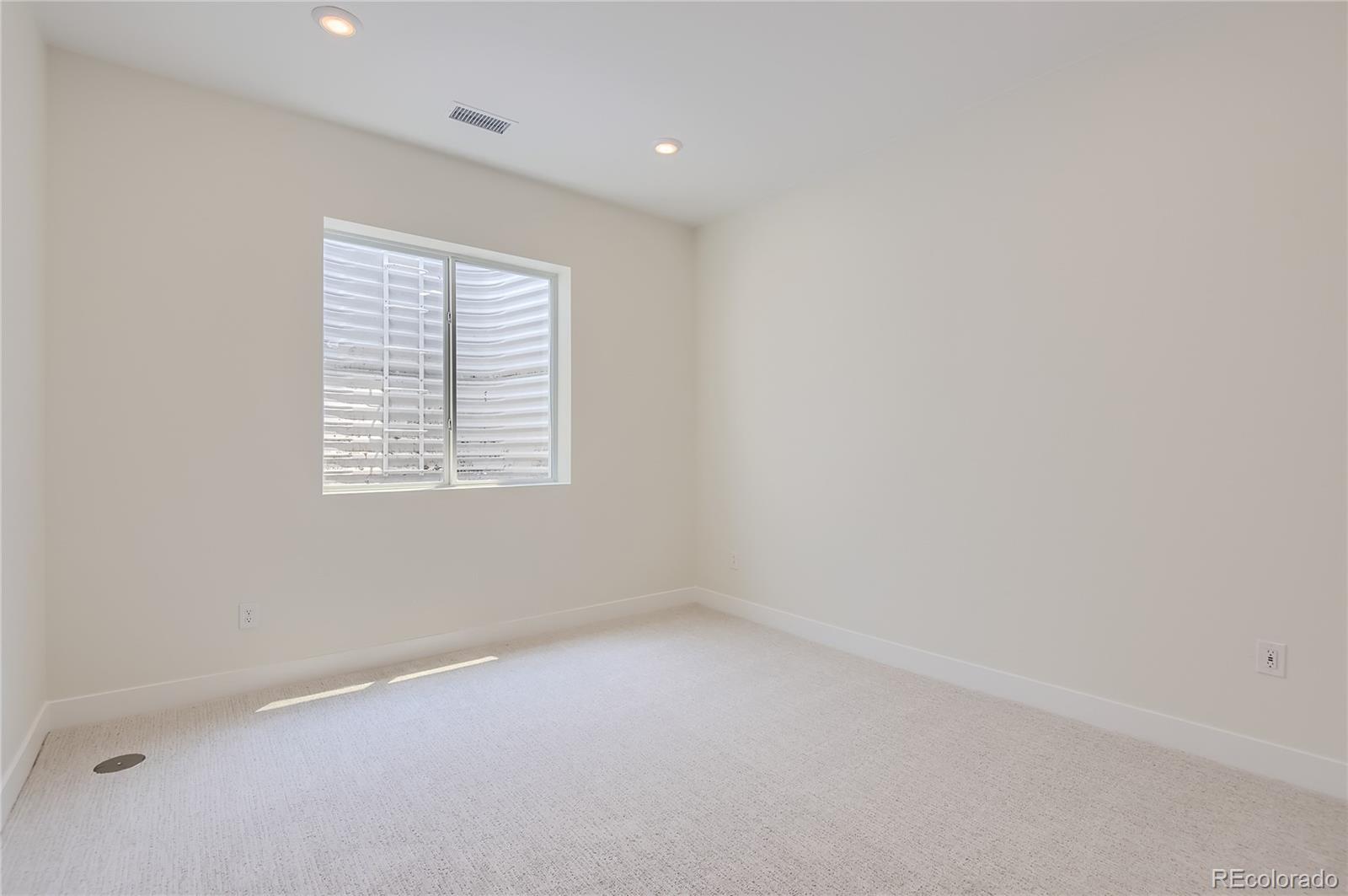 9634 Winterset Circle