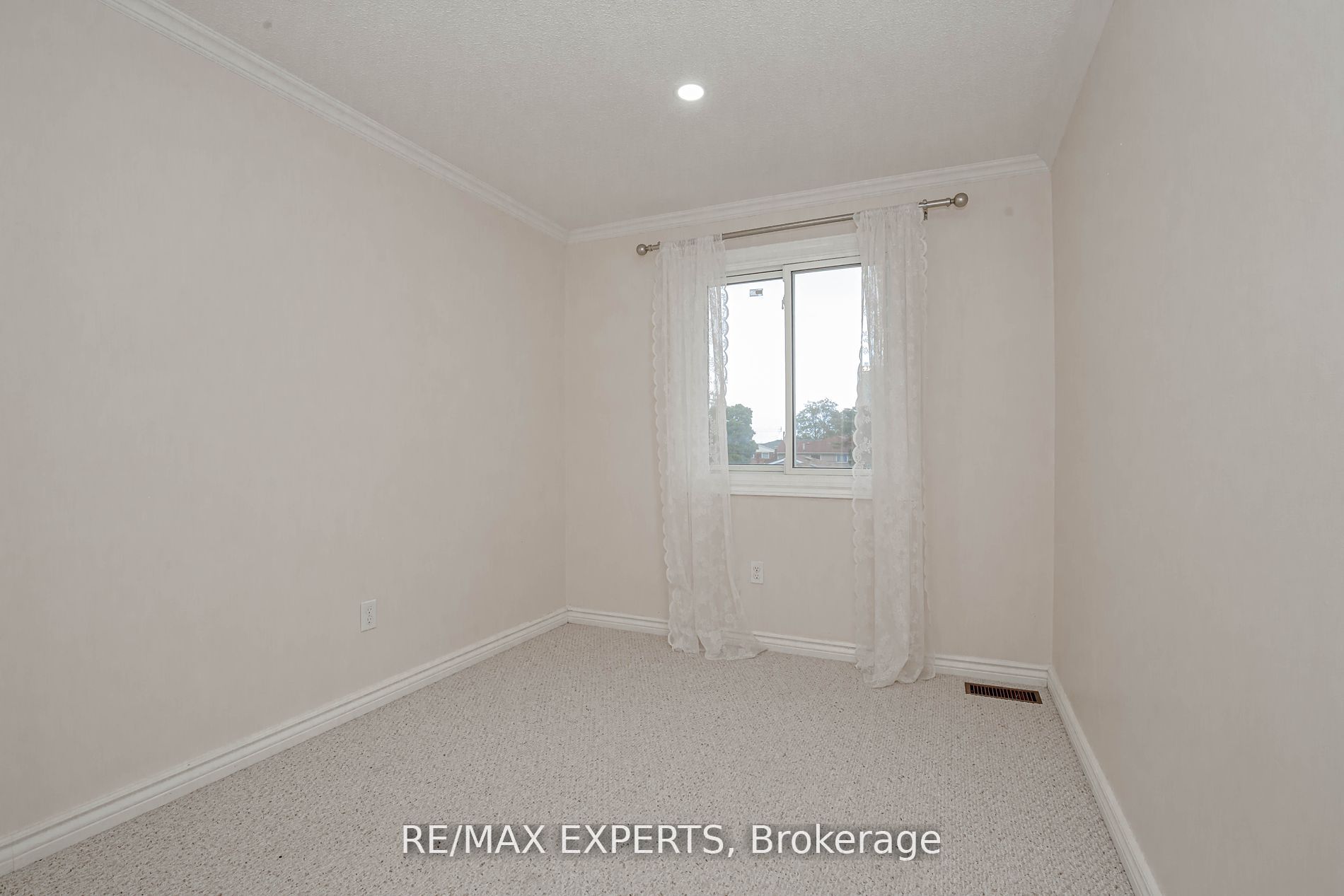 34 Bow Valley Dr 9