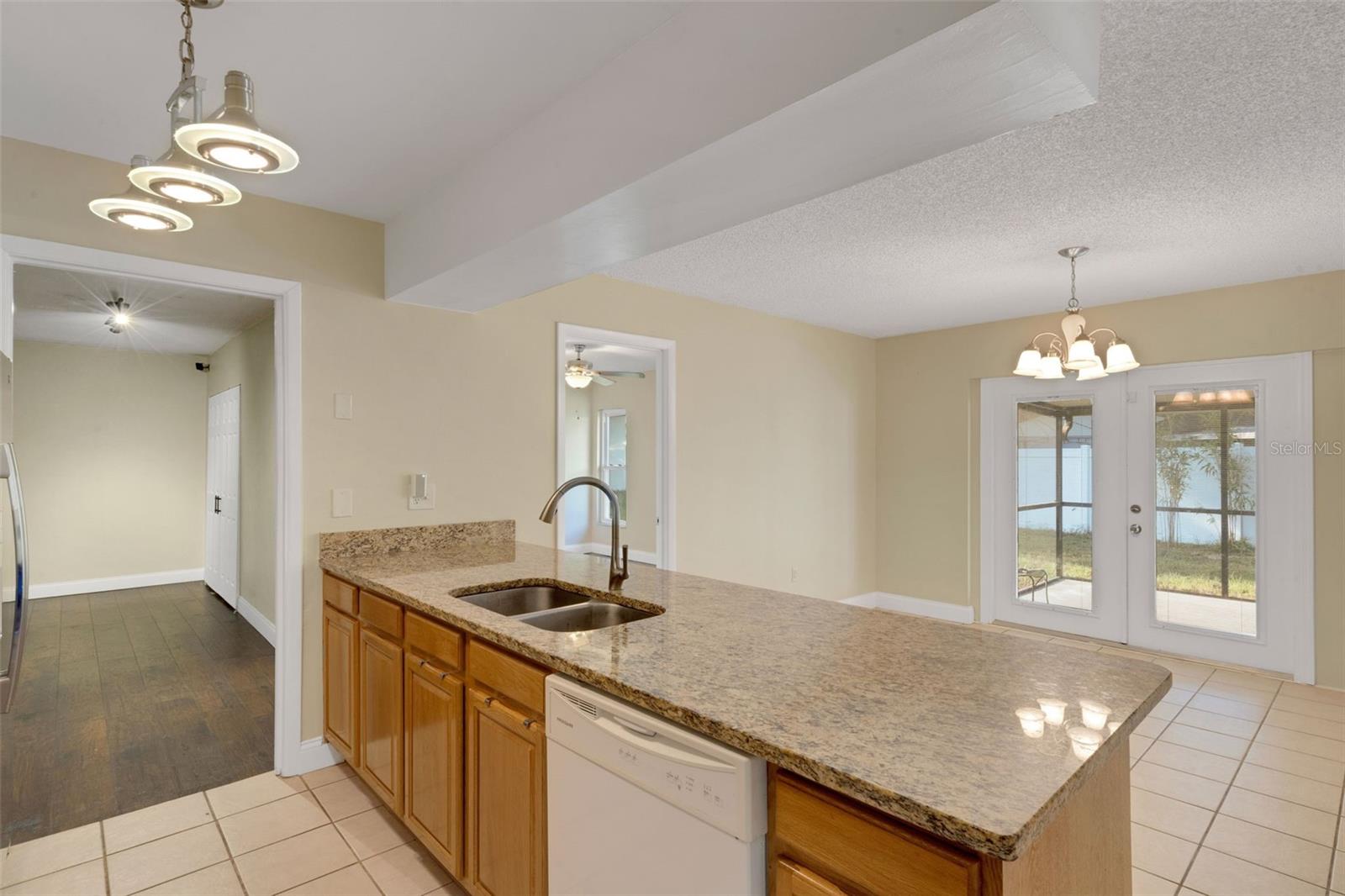 1606 Crystalview Trail