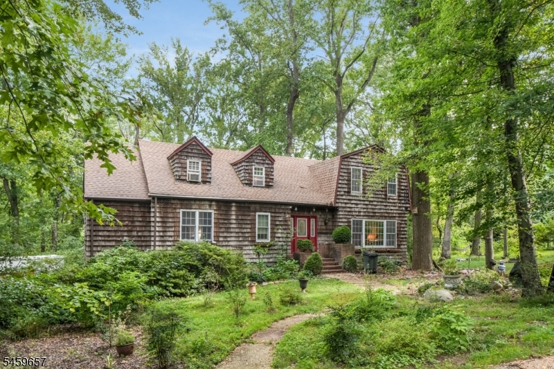44 Chestnut Rd
