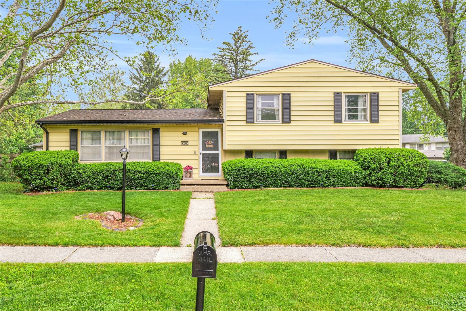 2302 Southmoor Drive