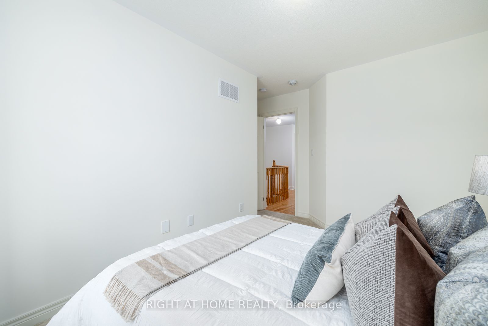 1265 Jim Brewster Circ