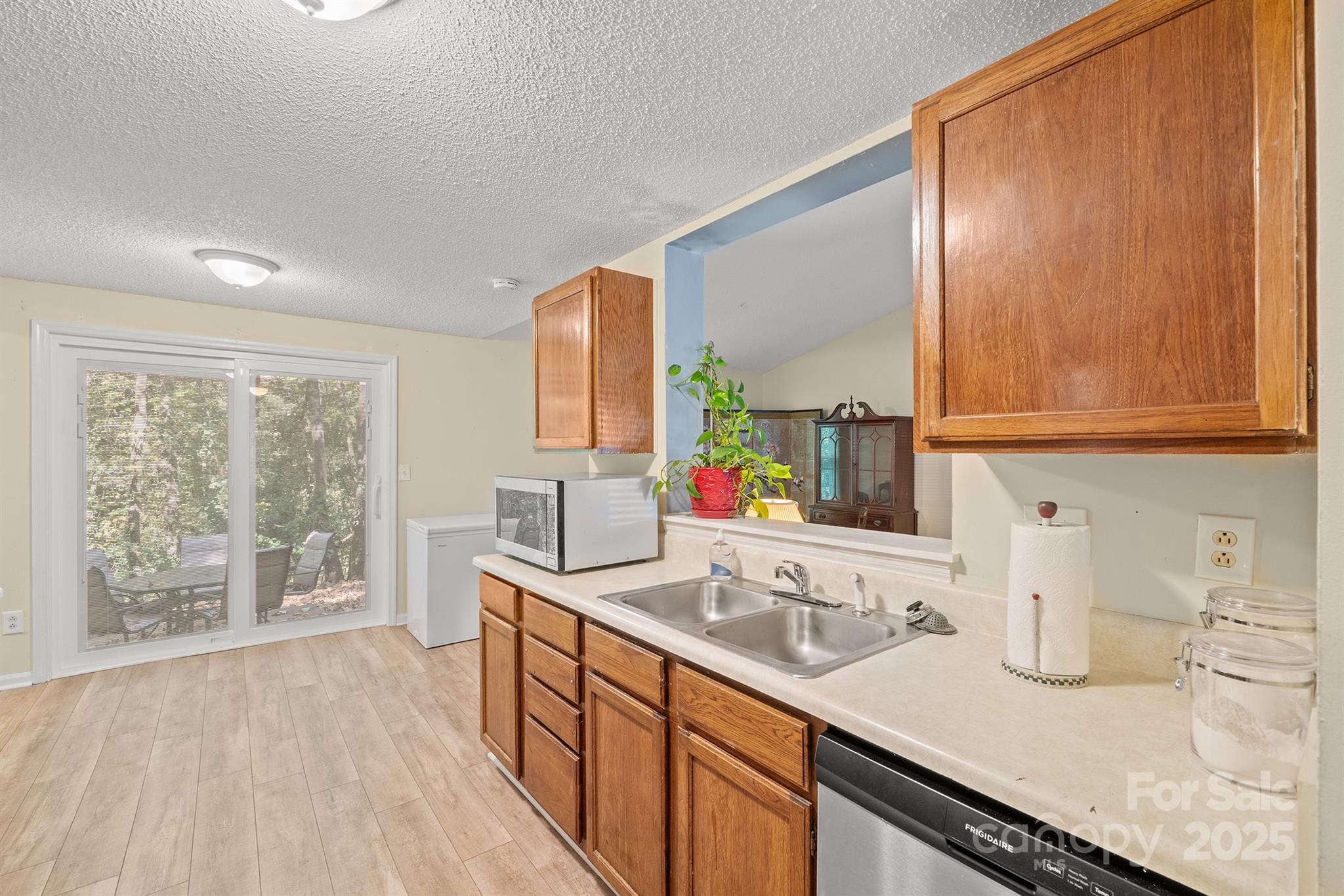 6836 Shiloh Ridge Lane