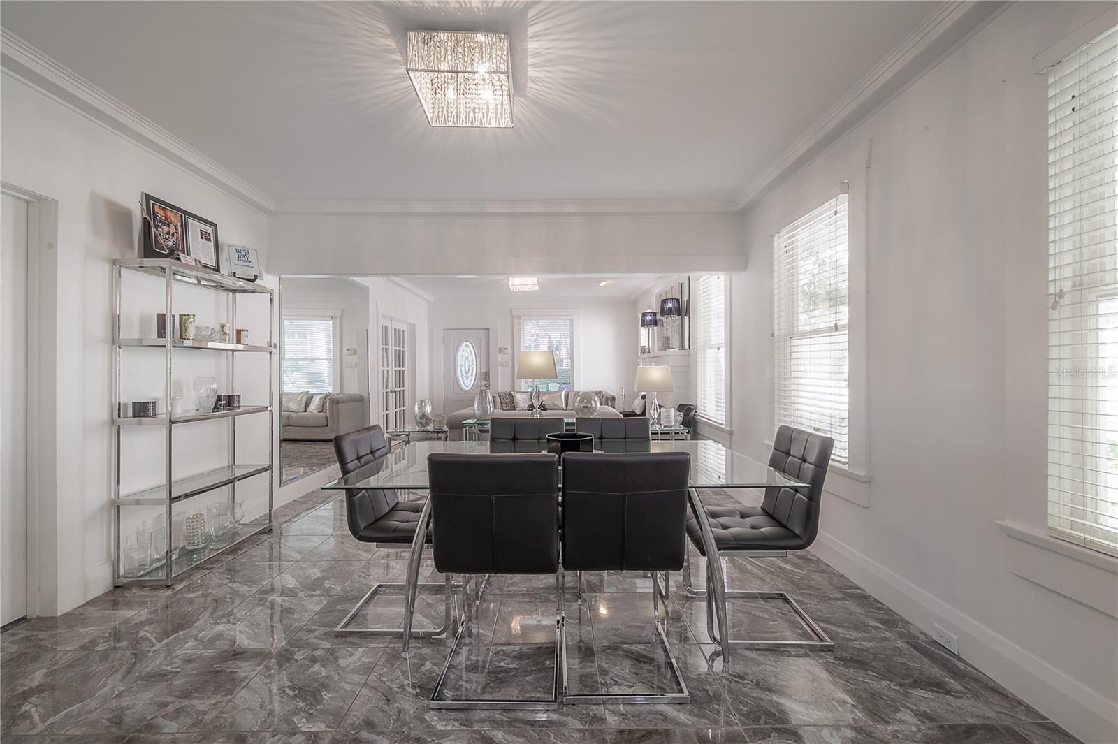 2921 W El Prado Boulevard