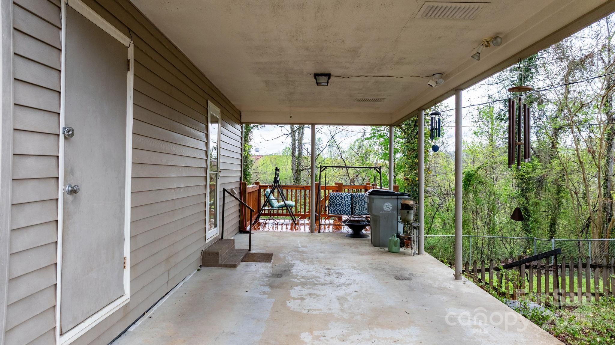 332 Swanson Drive SW