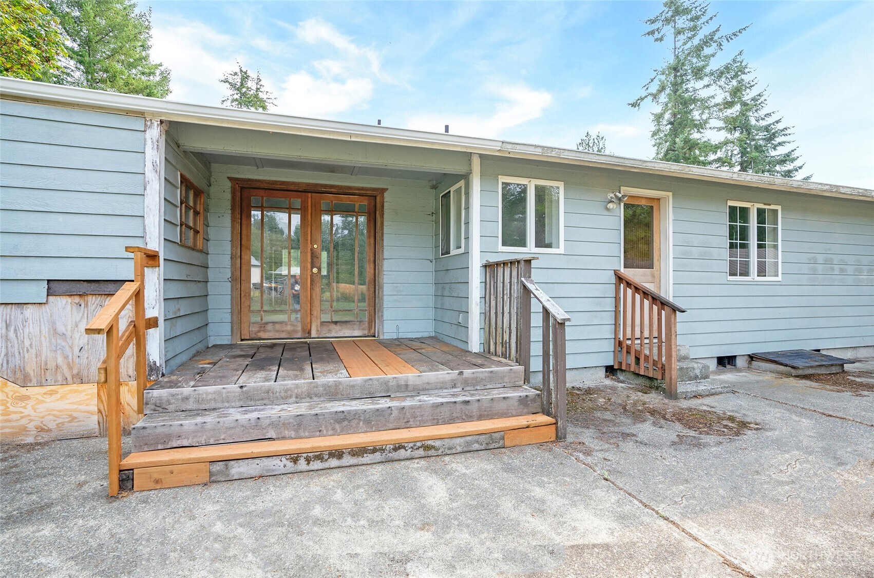 11 E Mox Chehalis Road