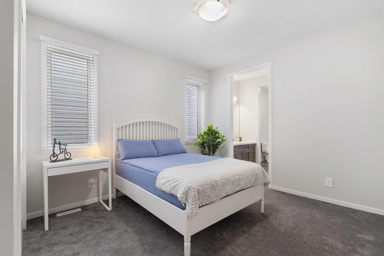 33 Carringham Heights NW