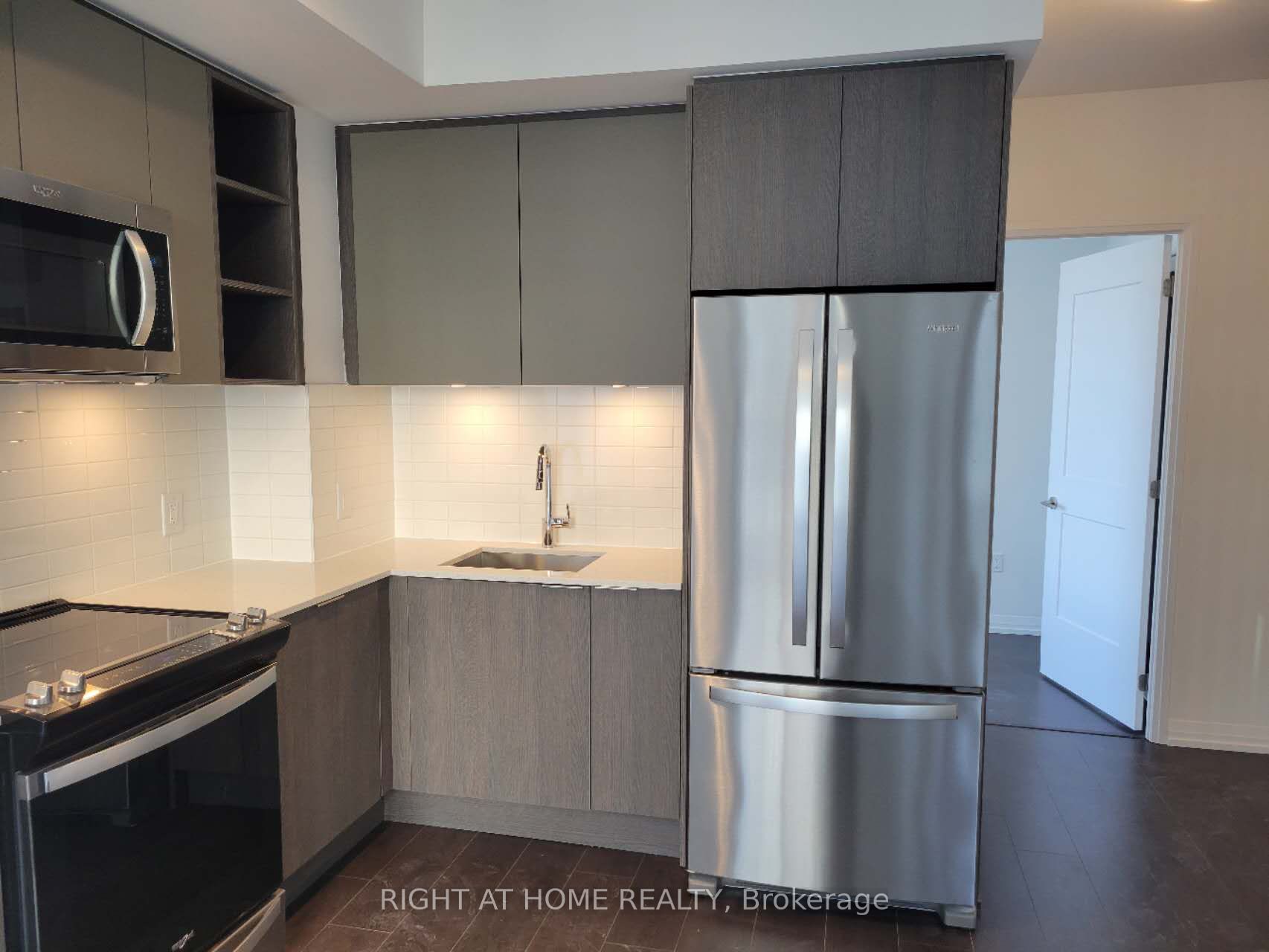 50 Dunfield Ave 2112