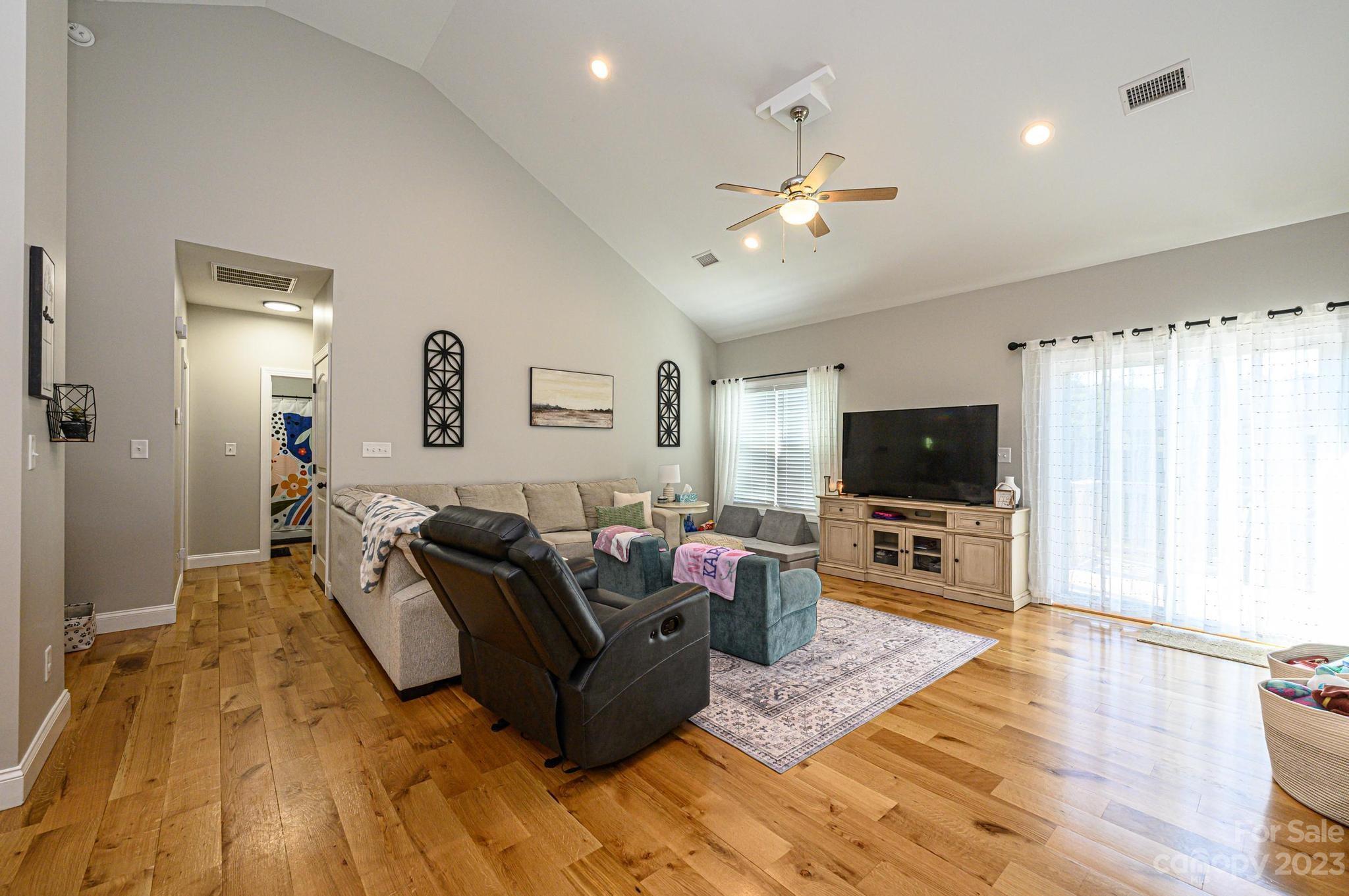 62 W Highland Avenue