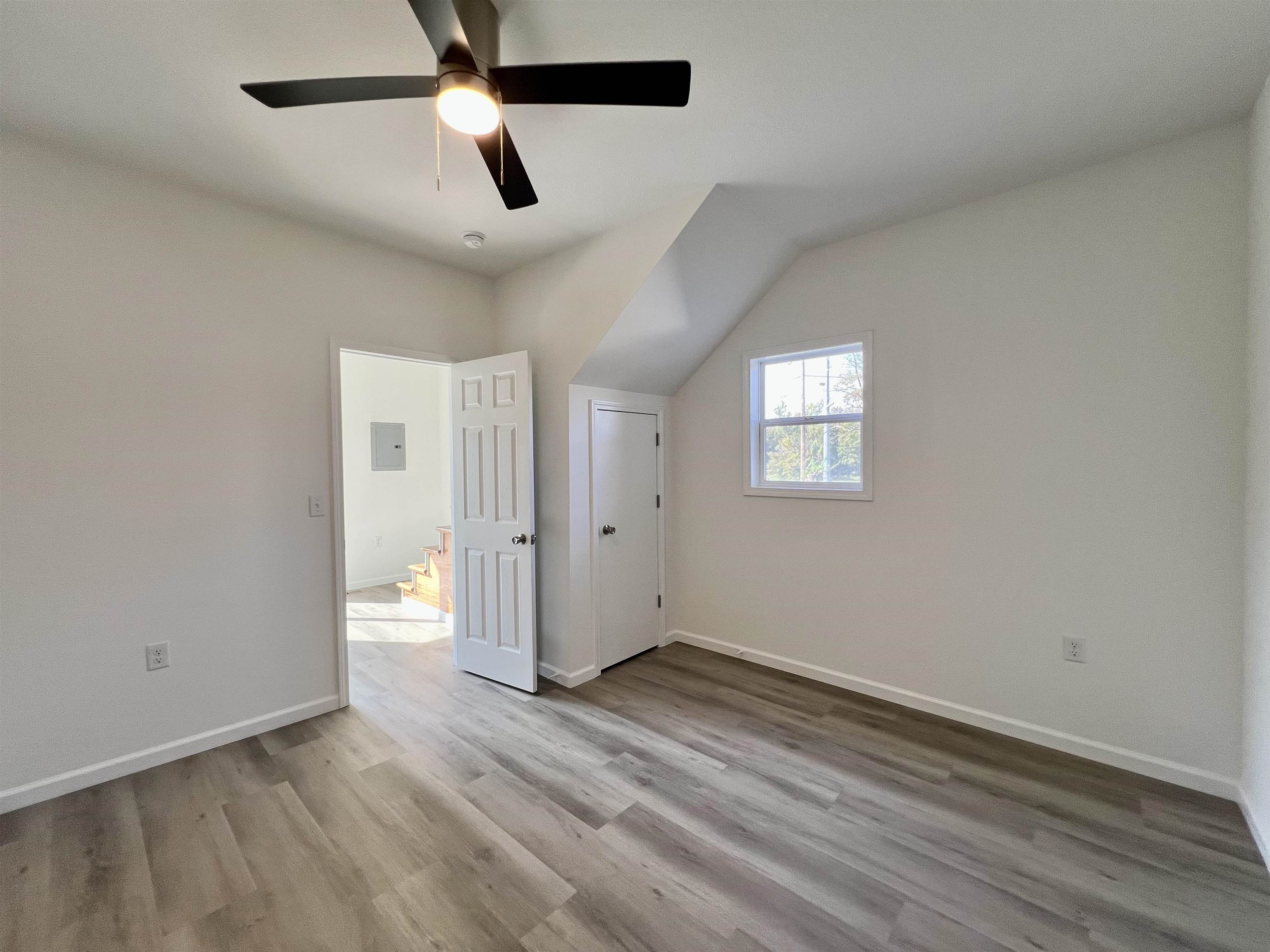 829 S Summit
