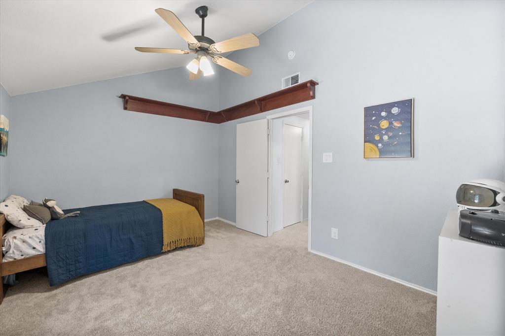 917 W Lovers Lane