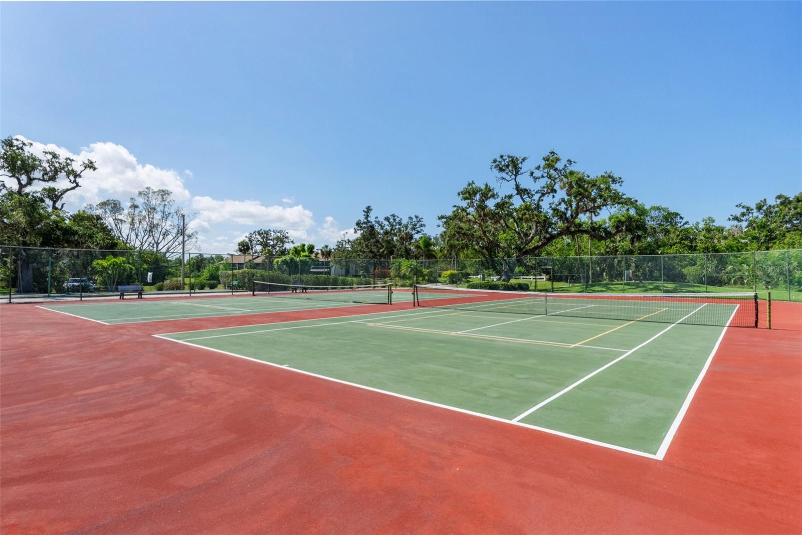 6061 Fairway Lane 1411