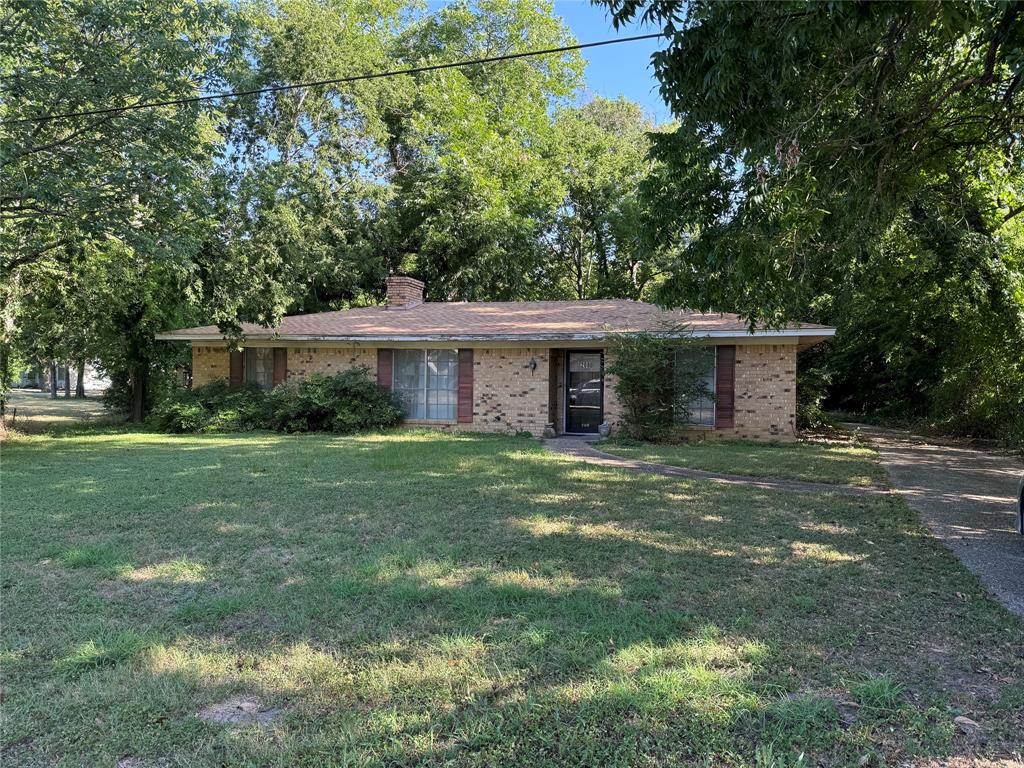 208 SW 4th Street