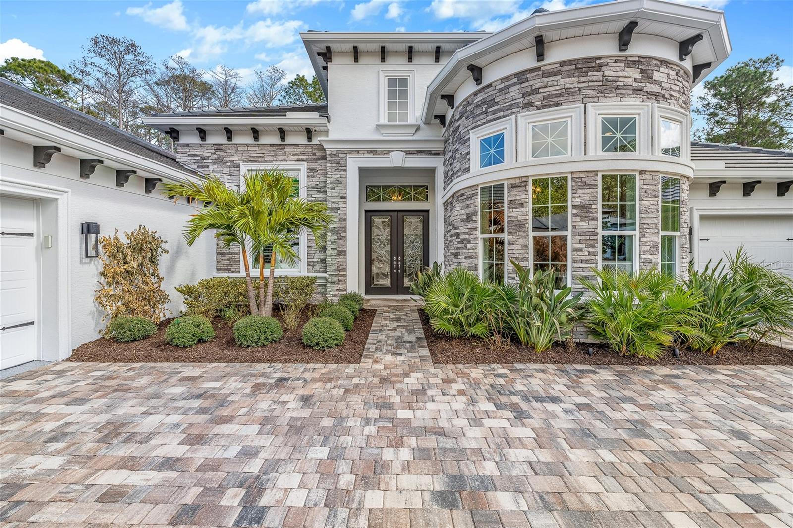 272 Stirling Bridge Drive