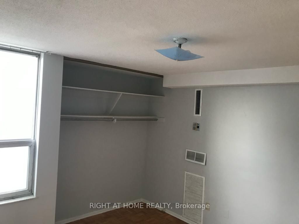 20 Edgecliff Golfway N/A 1403