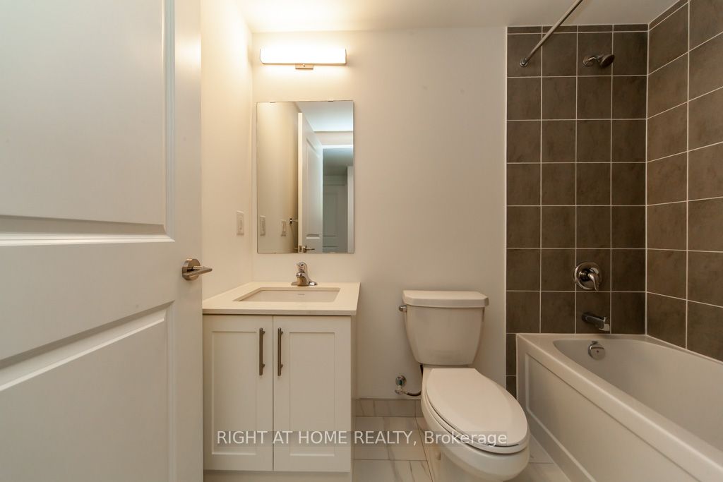 1063 Douglas Mccurdy Comm Circ 1206