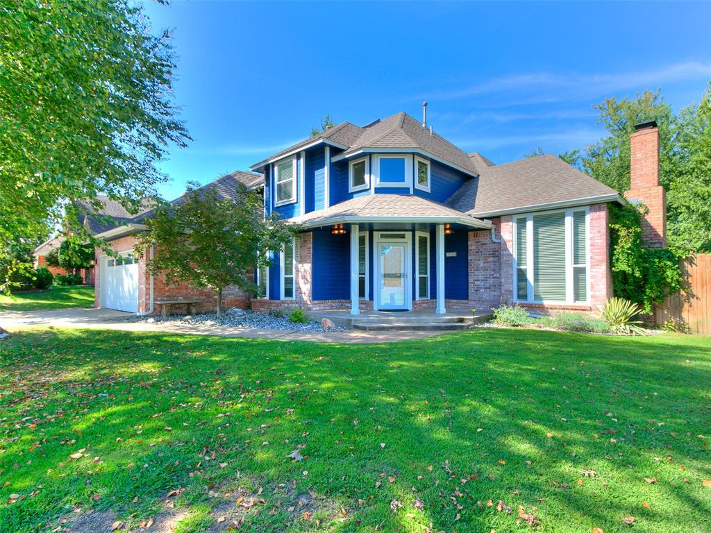 Welcome to this wonderful 4-bed, 2.5-bath home with a 2-car garage in the highly sought-after Wellington Park neighborhood of southeast Edmond. This 2-story home (built in 1991) offers 2,344 sq ft of comfortable living space in the Edmond School District.
Inside, you’ll find a bright and open kitchen that flows into the living room, perfect for gatherings. The primary suite and half bath are located downstairs, with three bedrooms and a full bath upstairs for privacy and flexibility. The primary bath features a whirlpool tub for relaxing at the end of the day. A working sprinkler system keeps both the front and backyard lush and green.
This home has been thoughtfully updated, including:
* New windows (2023)
* New skylight (2025)
* New heating & AC (2024)
* New water heater (2024)
* New gutters with Leaf Filter (2024)
* New sprinkler system (2020)
* Exterior paint (2019) & siding repair/replacement (2019)
* New garage door (2023), front door (2023), and patio door (2023)
* Expanded back patio (2020)
* Updated exterior lighting (2021)
Seller has the original closet doors for both upstairs bedrooms and will leave them with the home. Residents of Wellington Park enjoy access to an HOA that includes a pool, park, basketball court, walking trails, and common areas , all within minutes of schools, shopping, and dining.
Don’t miss your chance to own this well-maintained home in a prime Edmond location!