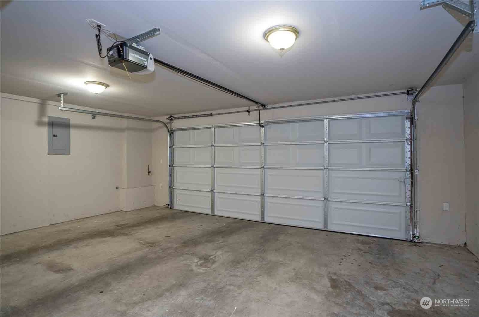 935 Holly Drive