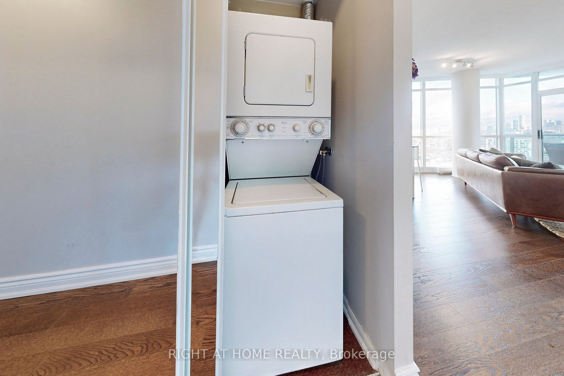 231 Fort York Blvd 2309