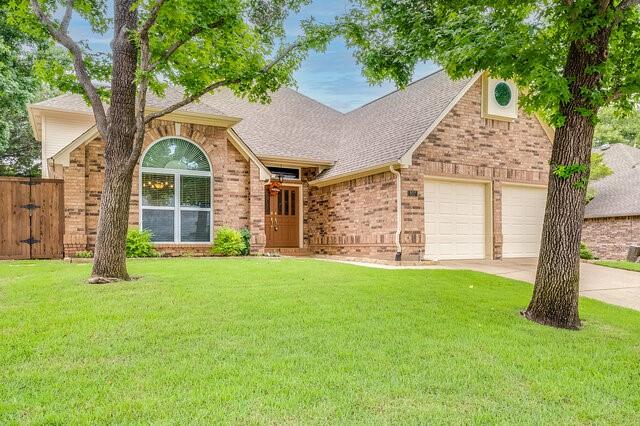 807 Rolling View Court