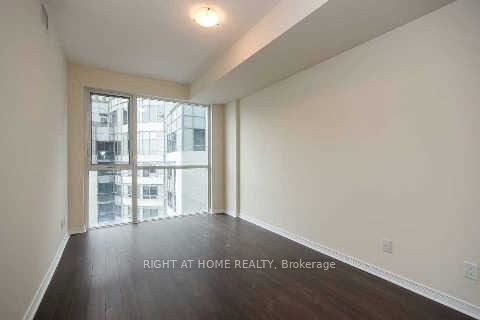 352 W Front St 1820