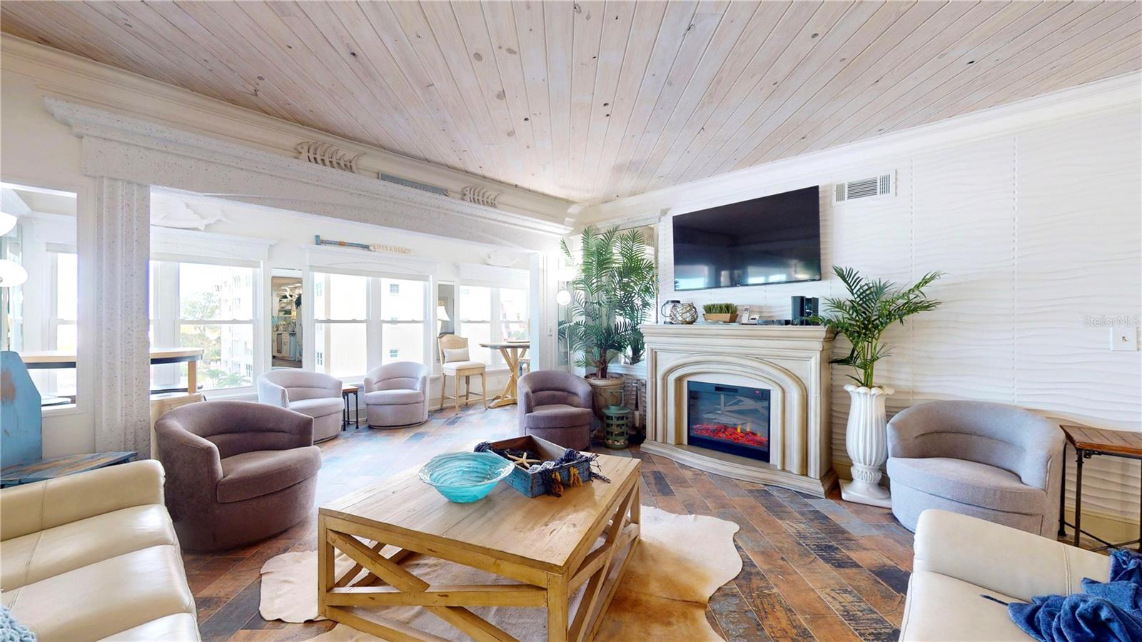 4950 Gulf Boulevard 408