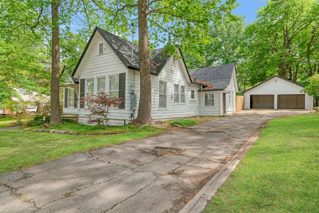 2240 Hubbard