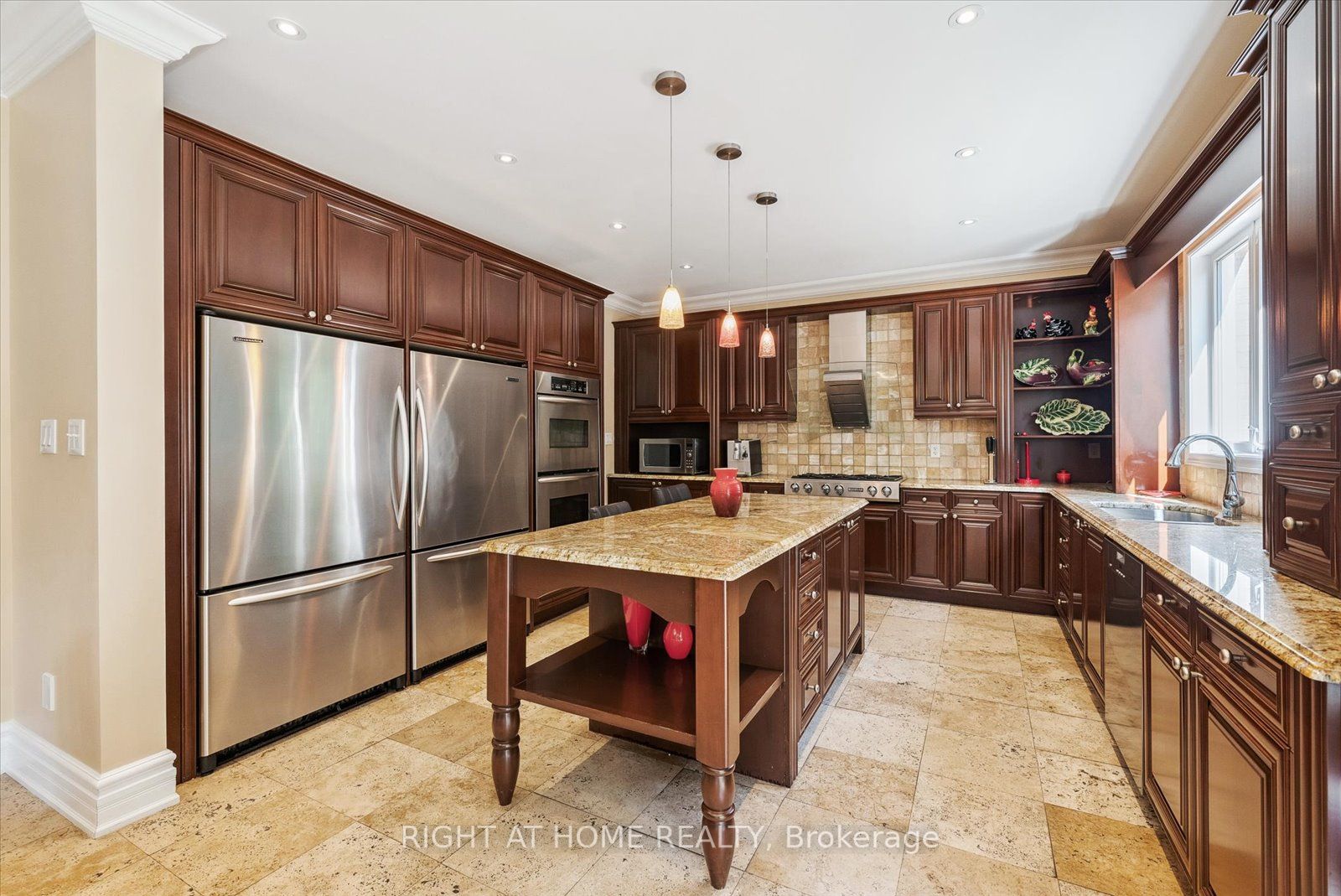 77 Auburndale Dr
