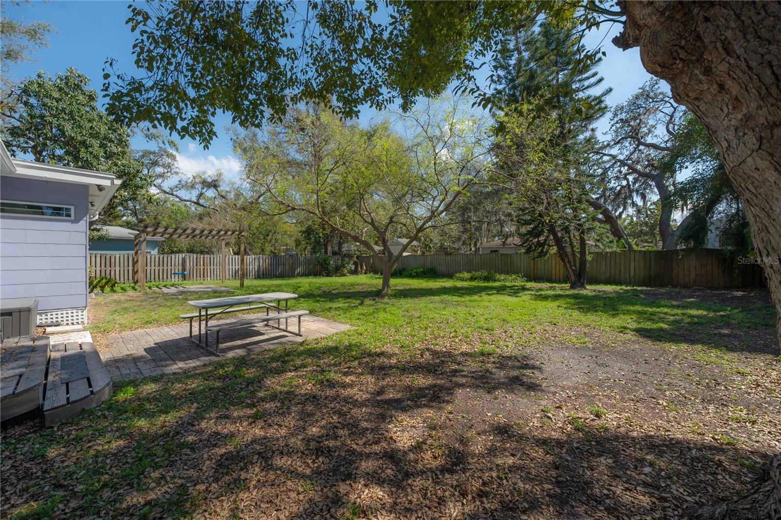 1303 E Clifton Street