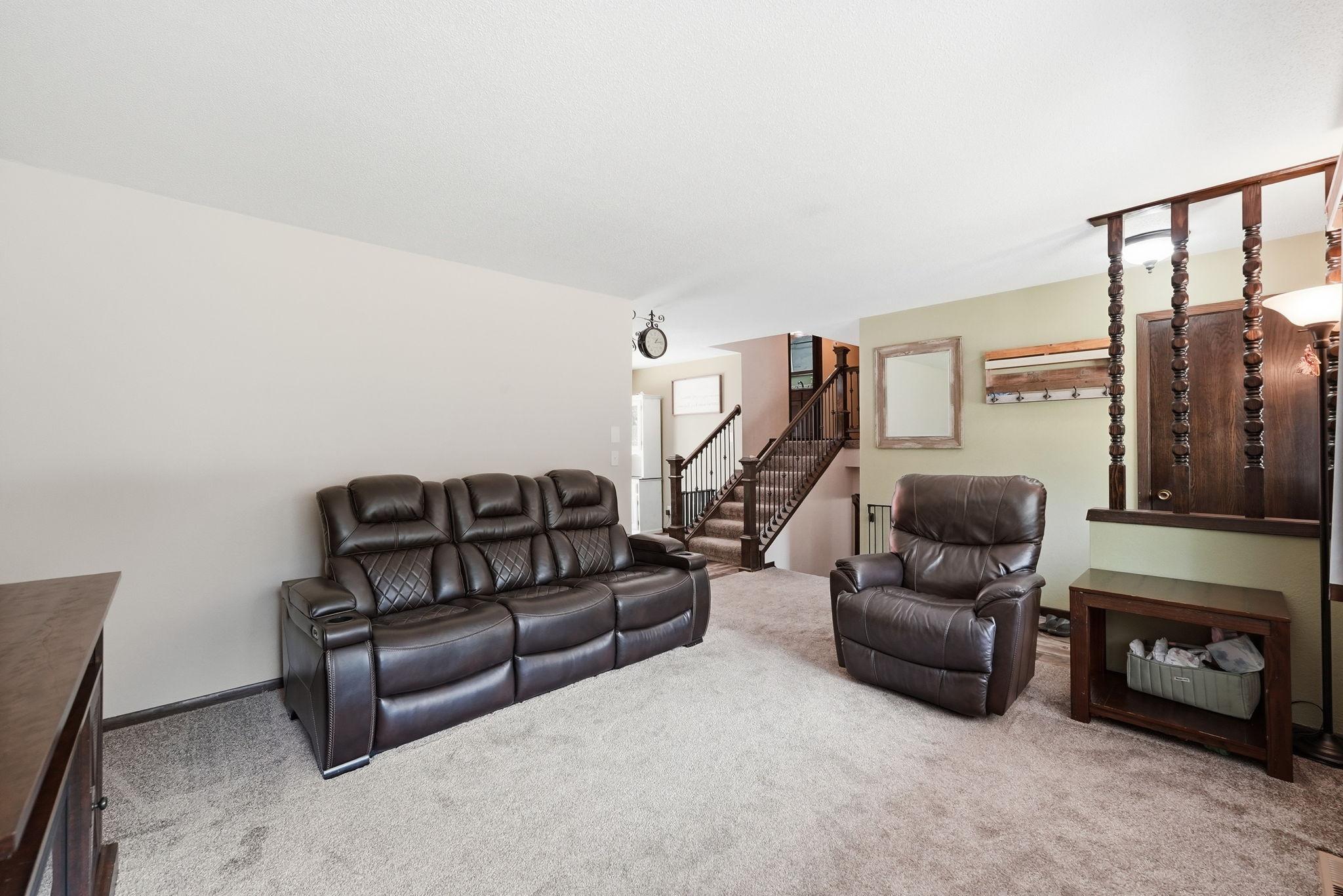 214 Highview Drive W