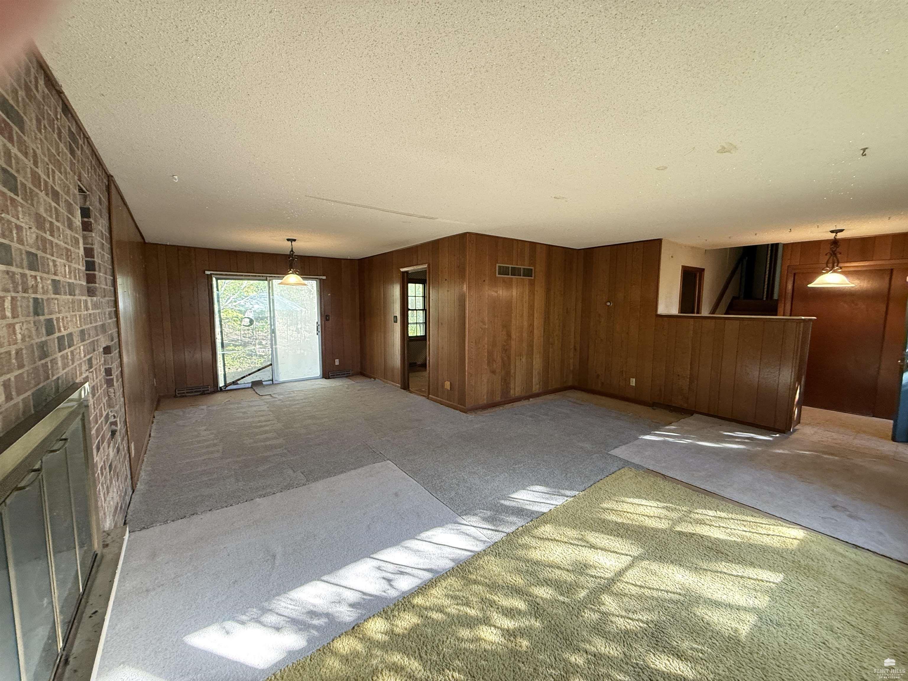 3030 Sunnyside Drive