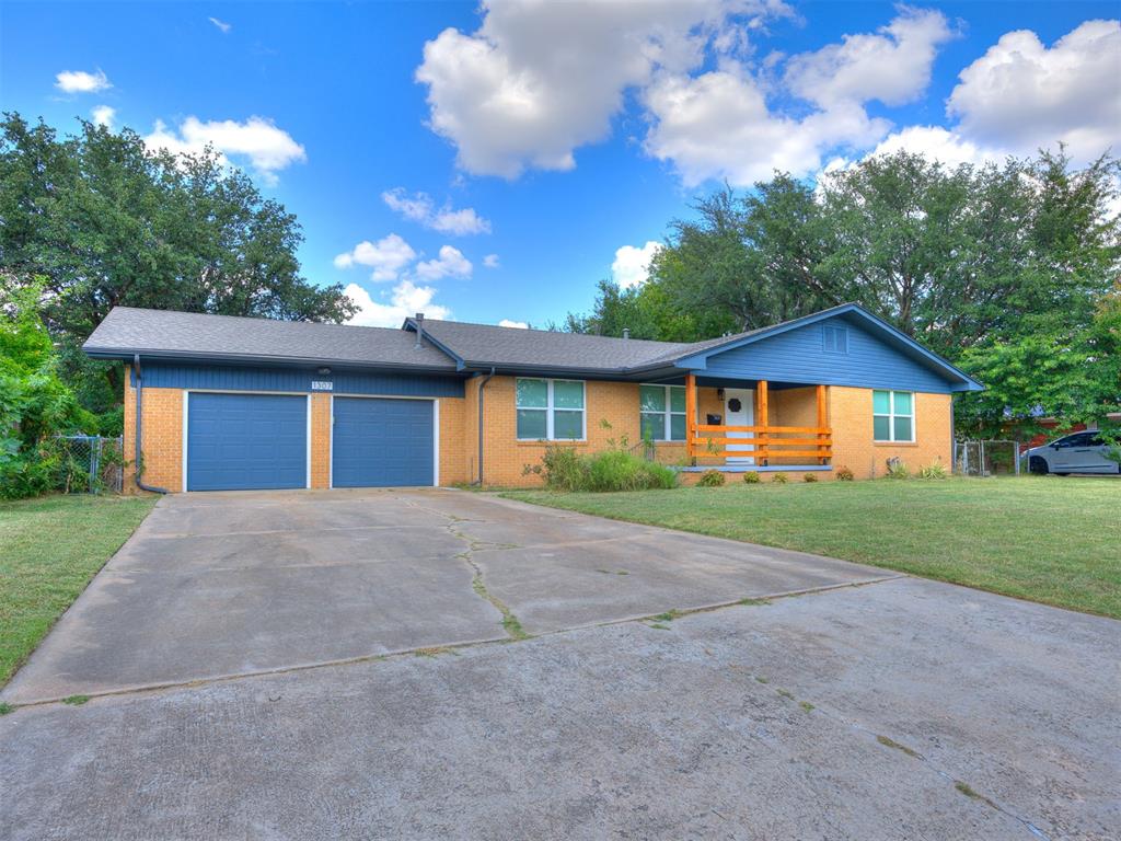 Welcome to this beautifully updated 3-bedroom, 2-bath home in a charming Norman neighborhood. Ideally situated near the high school and a variety of popular restaurants, this home also offers the convenience of being just a short drive to memorial stadium, making it perfect for short or long term rentals, or your perfect starter home.