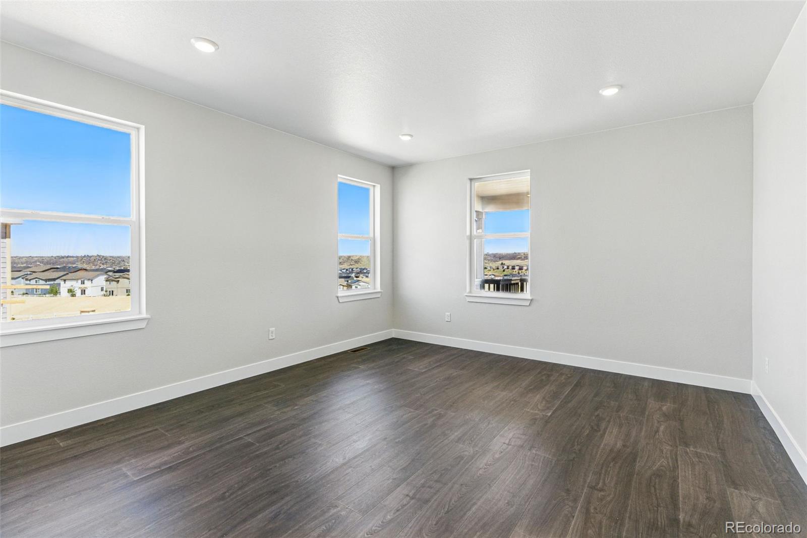 5698 Farrier Point