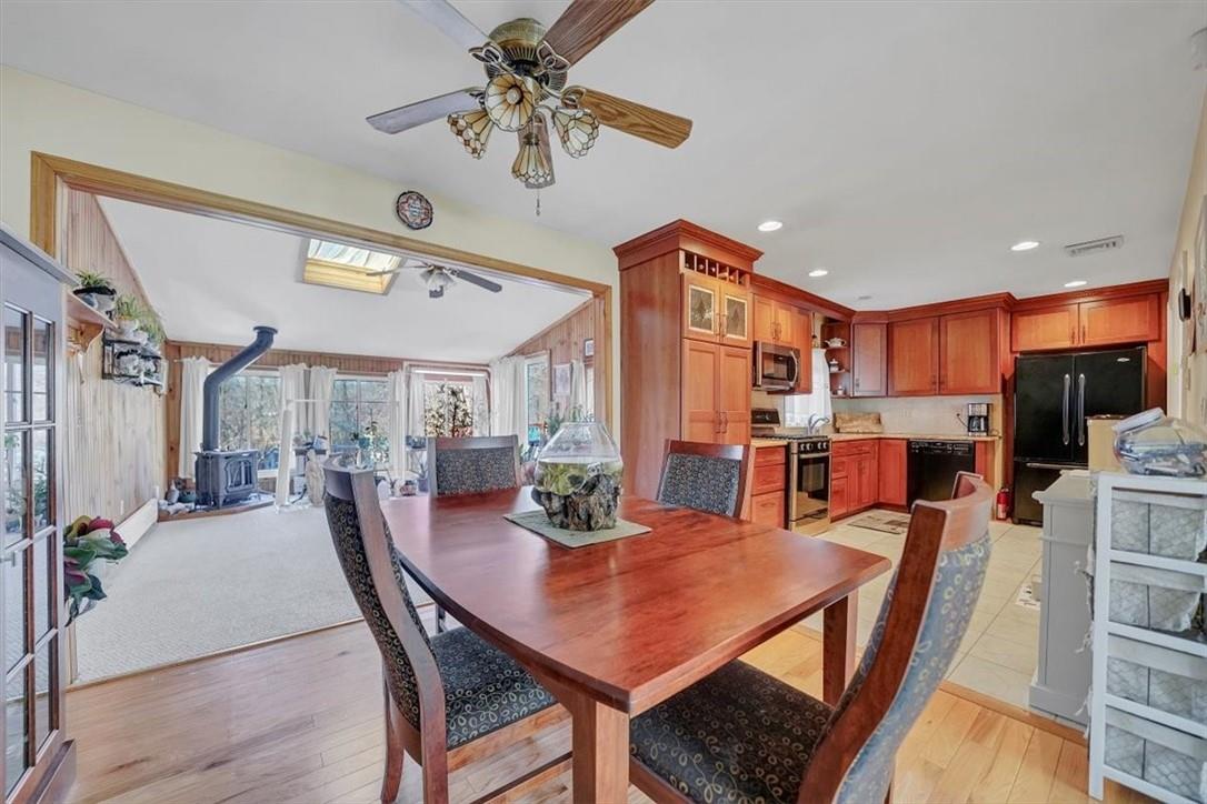 2937 Albany Post Road