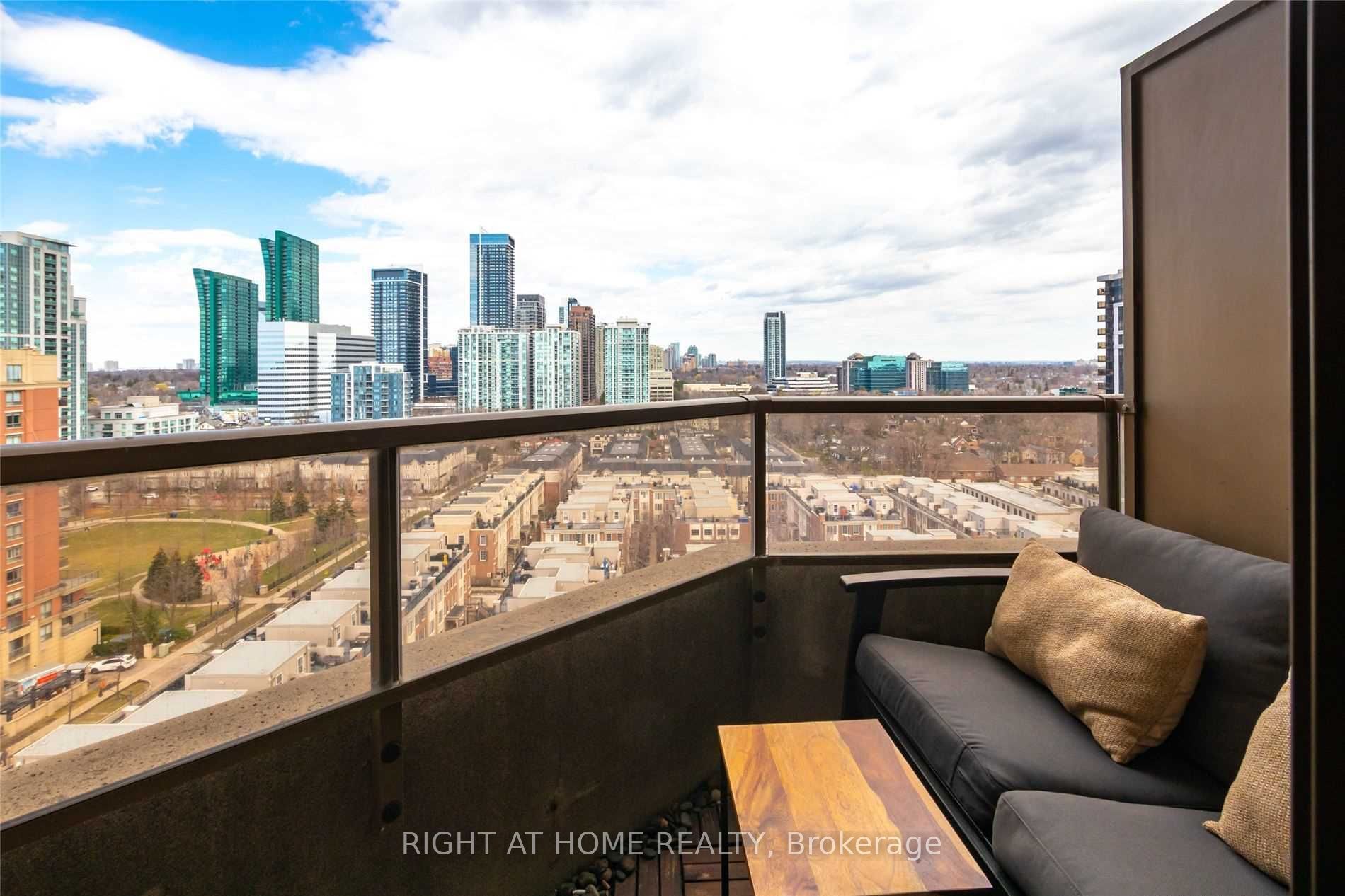 80 Harrison Garden Blvd 1428