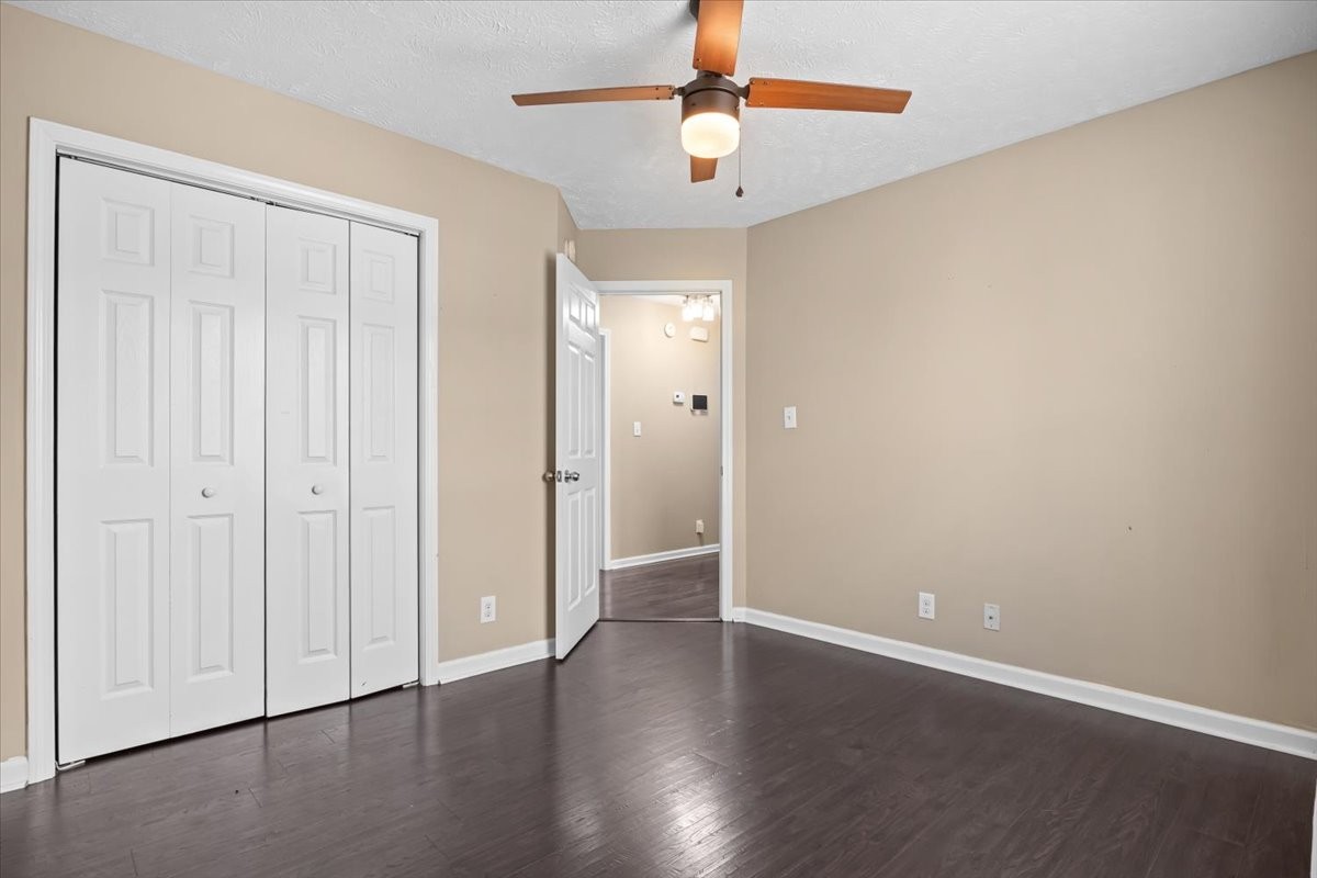 1613 Broad Cir