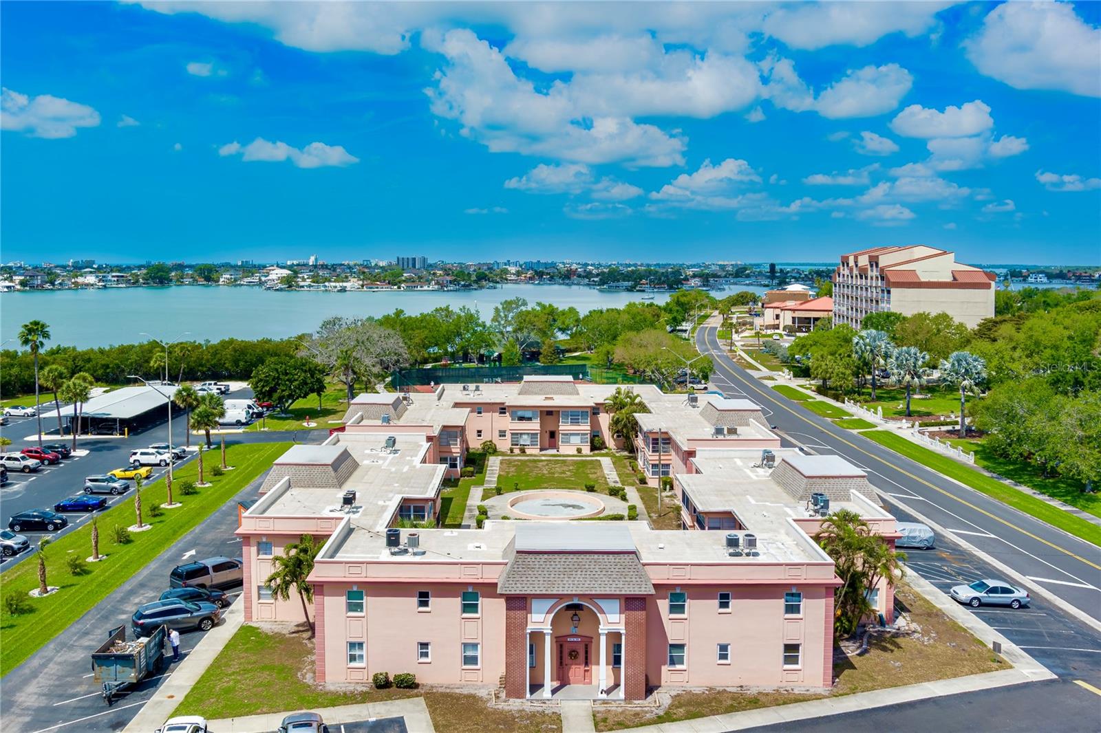 7001 Place De La Paix 2A