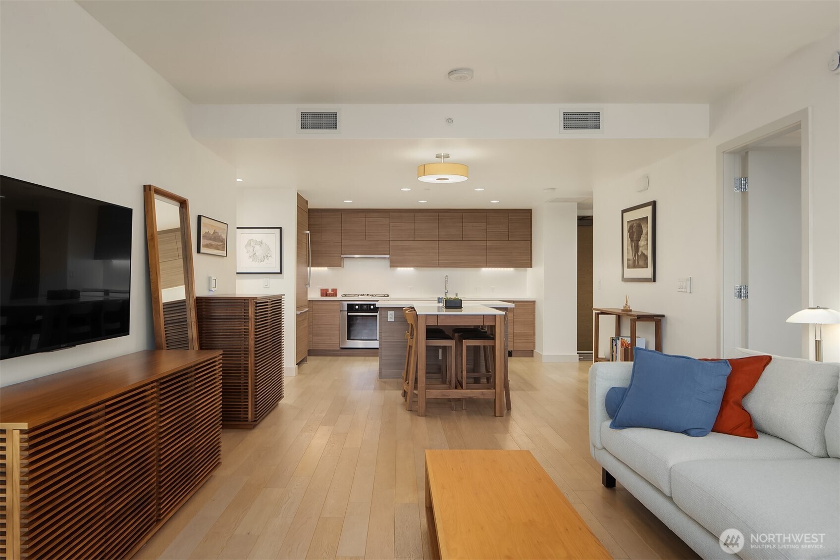 588 Bell Street #3704S, Seattle, WA 98121, listing photograph 10 of the residence