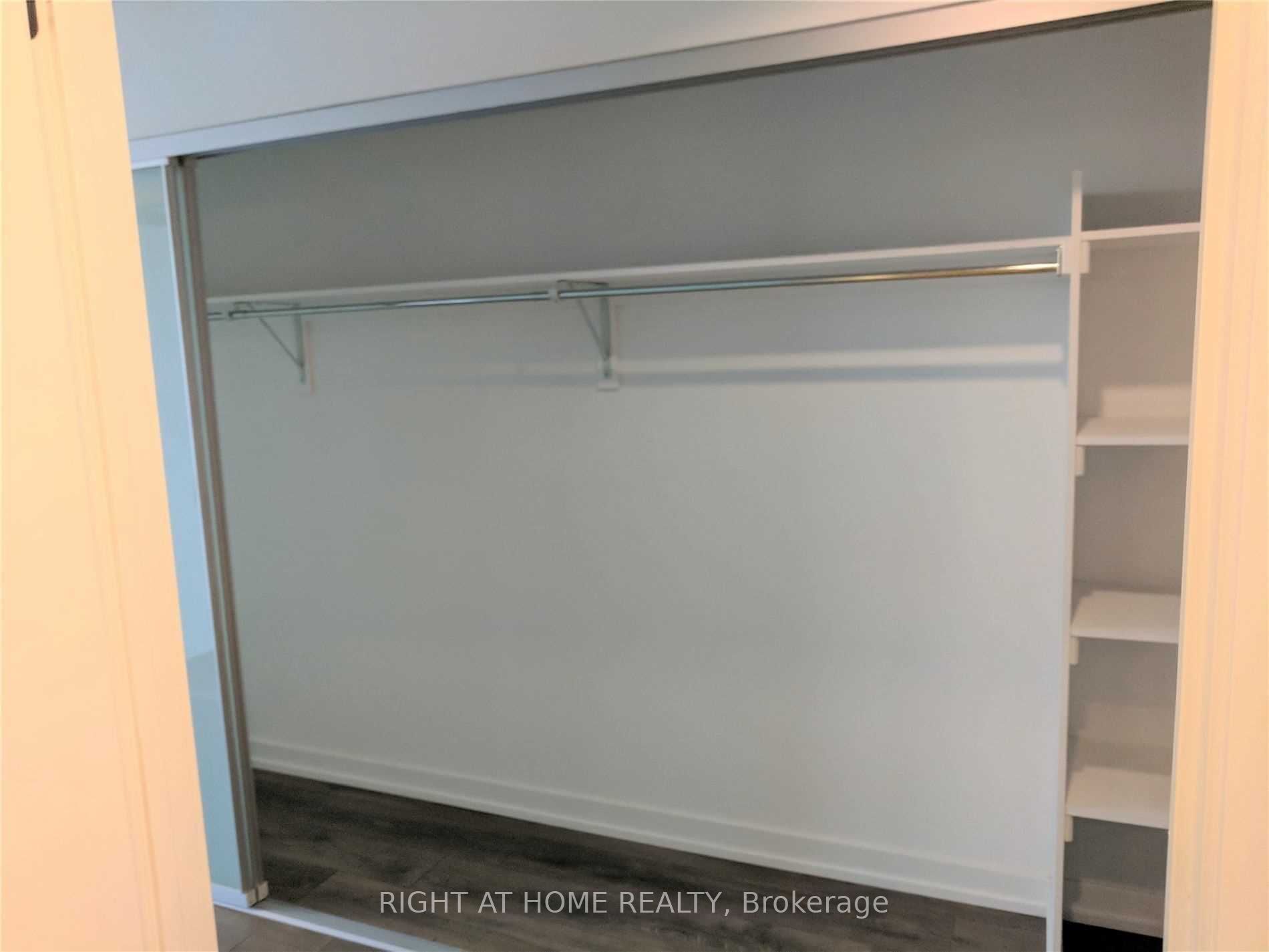 426 University Ave 1802