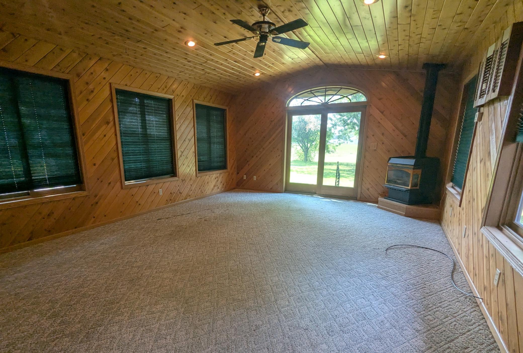 518 Sunrise Avenue