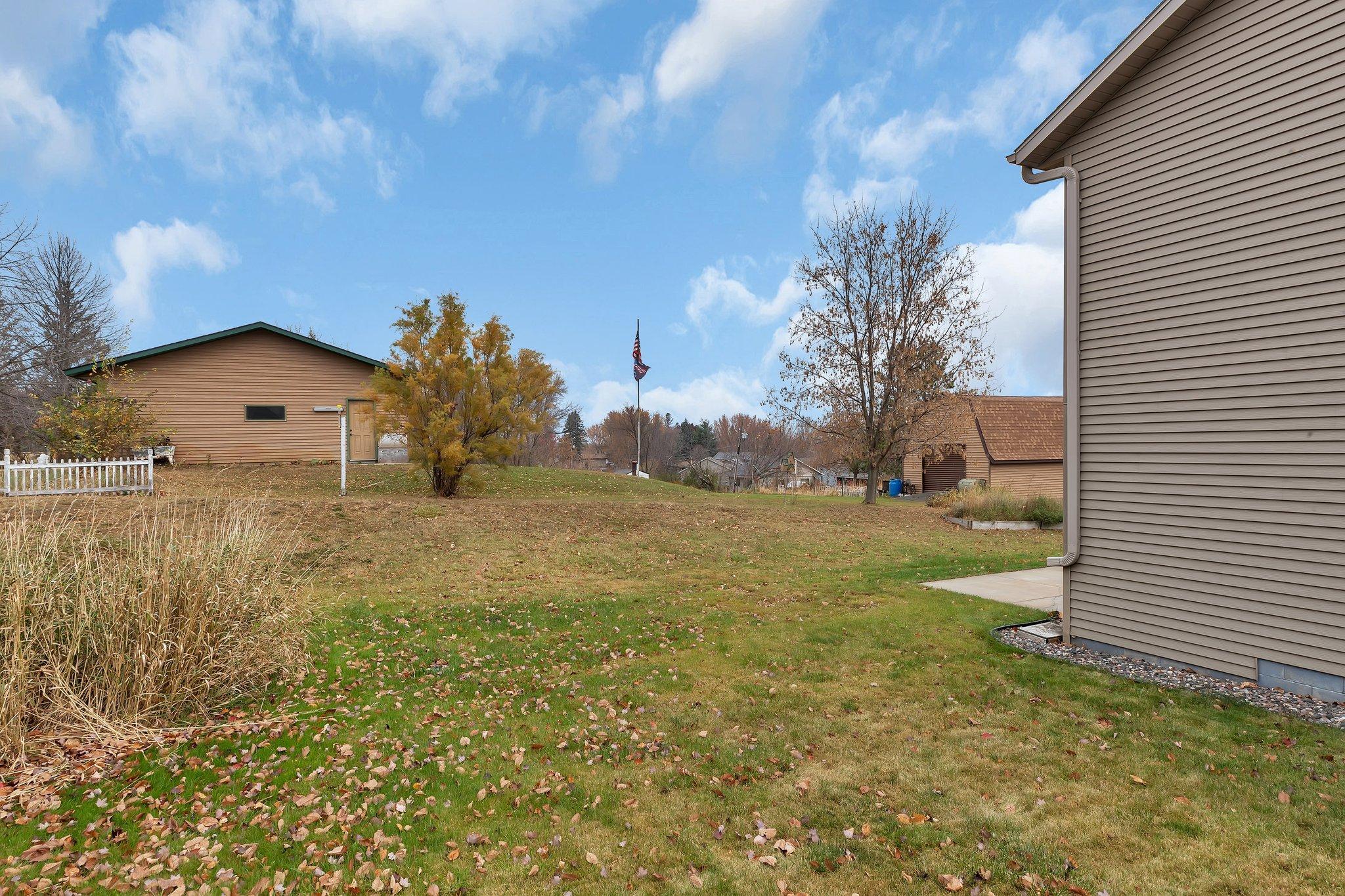 209 Iverson Street W