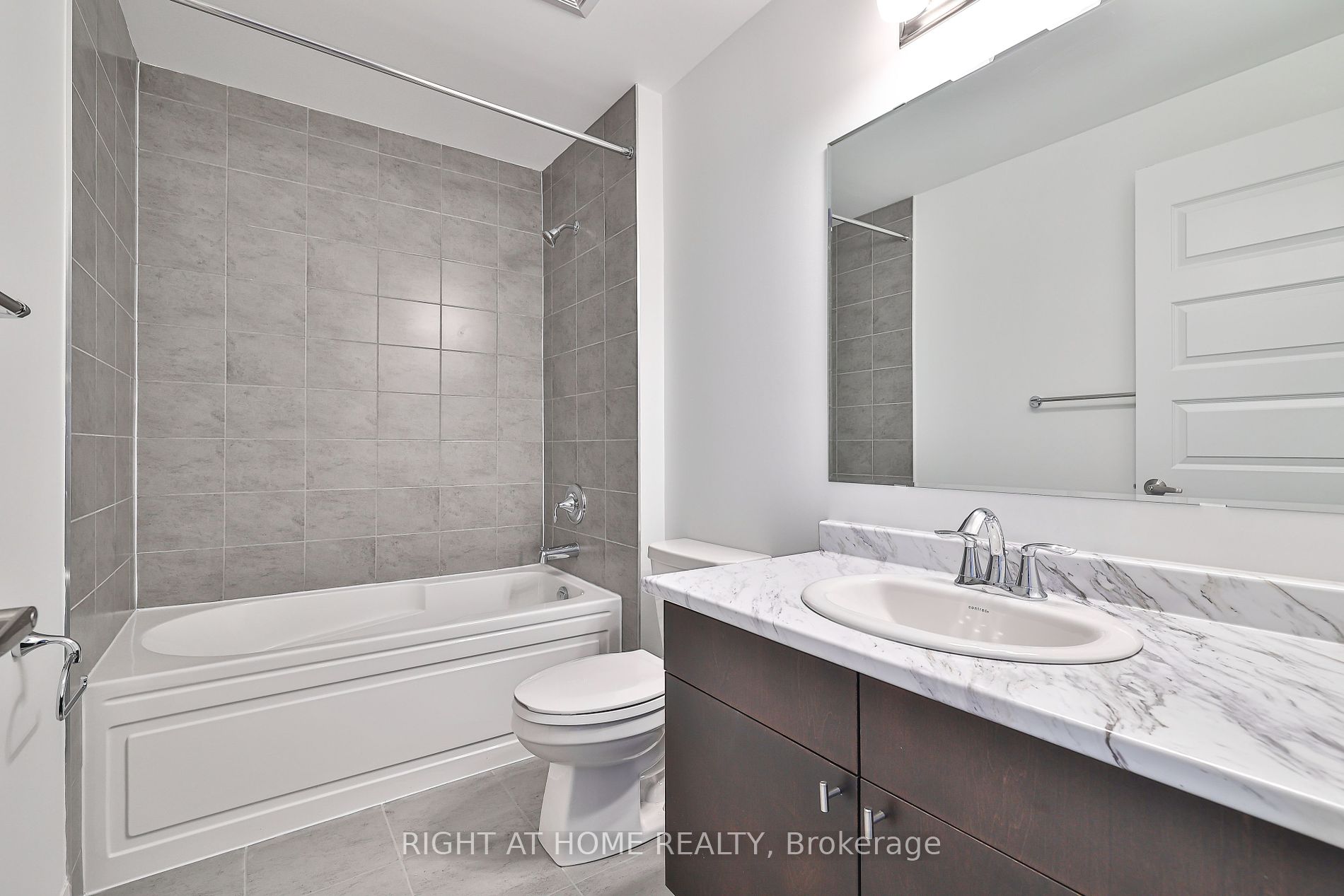 470 Gordon Krantz Ave 217