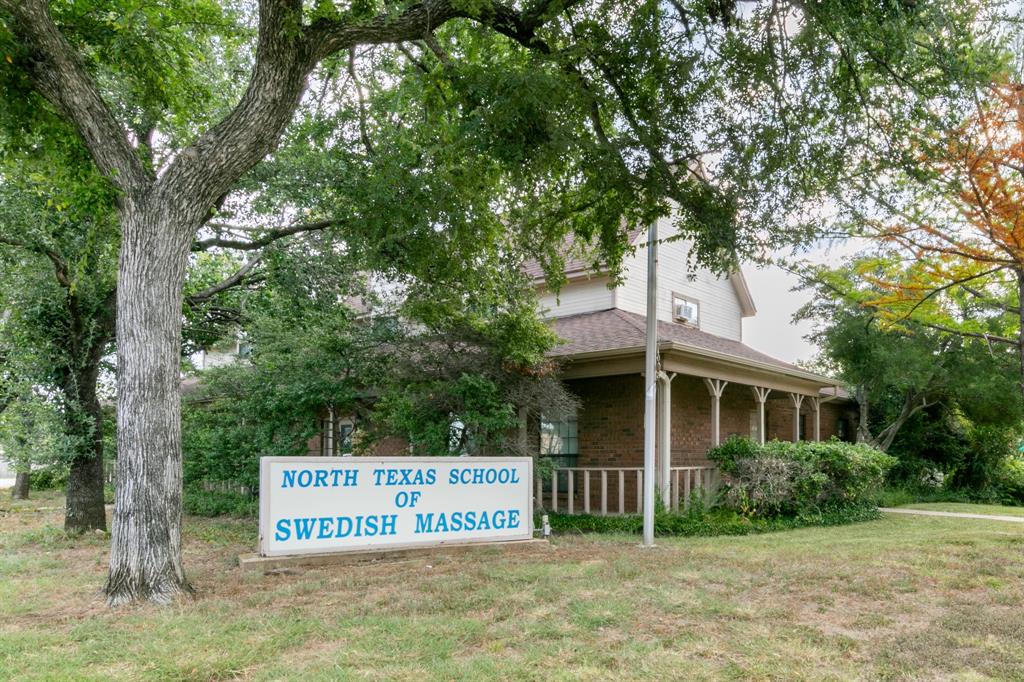 2335 W Green Oaks Boulevard