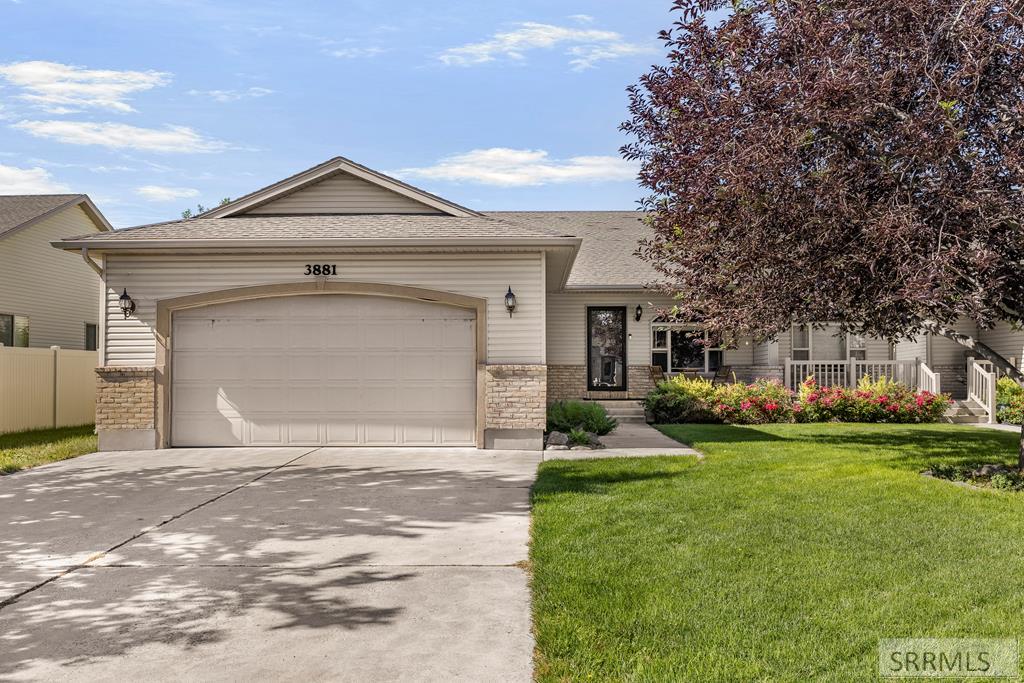 3881 E Clearfield Lane