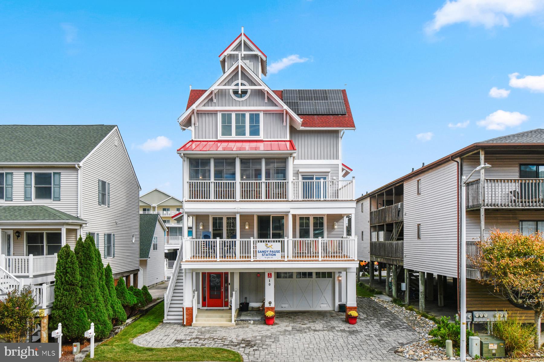 10 44th Street