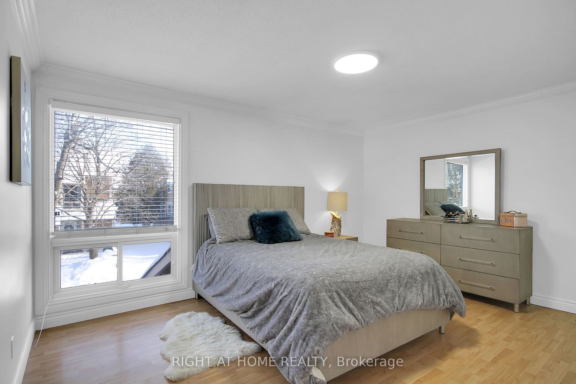 2126 Canberra Pl