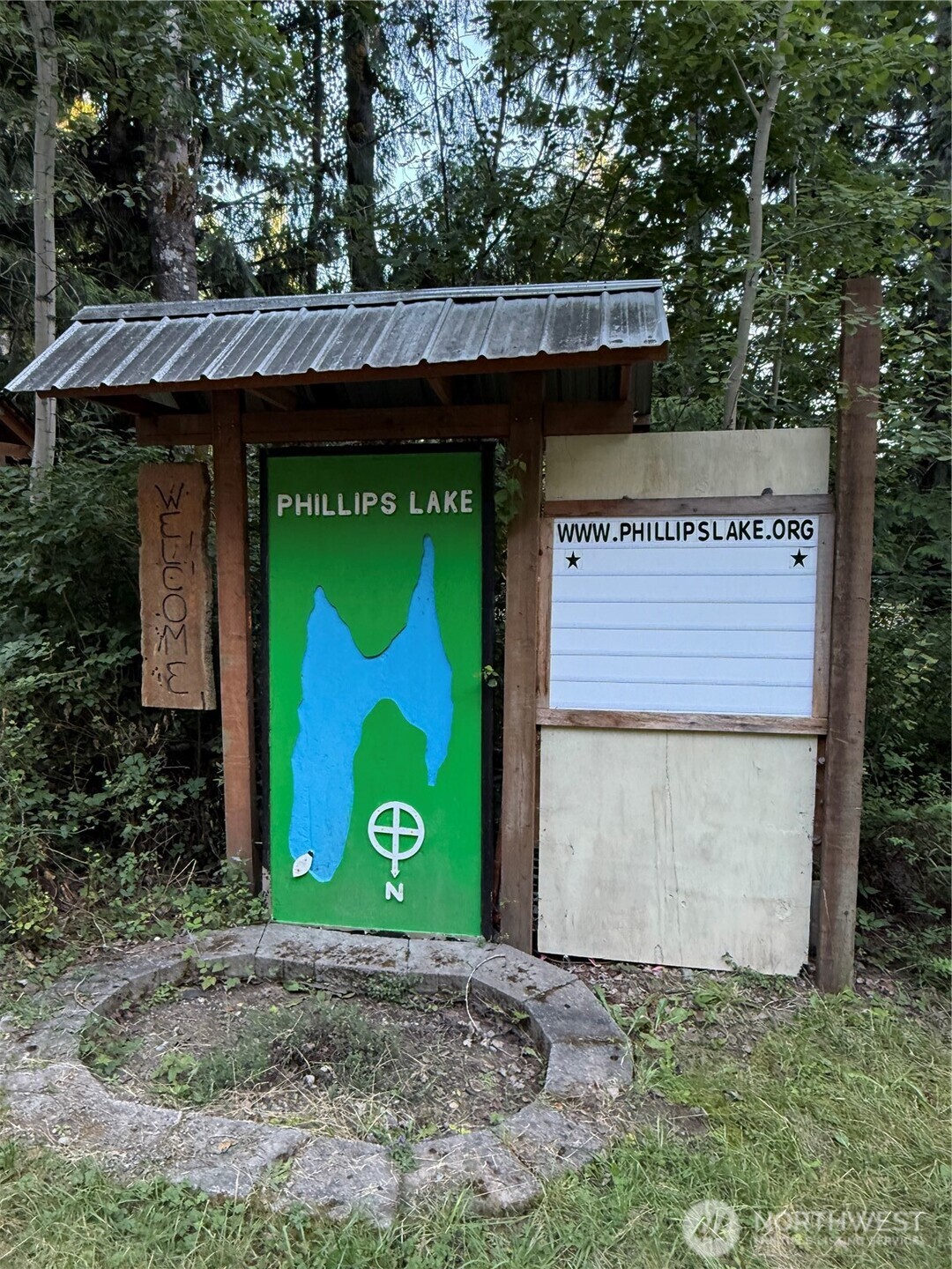 1431 E Phillips Lake Loop Road