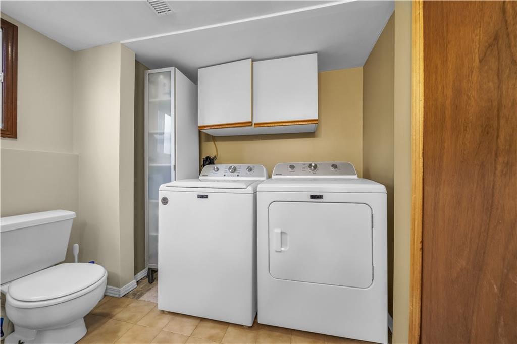 3929 Vineyard Crescent