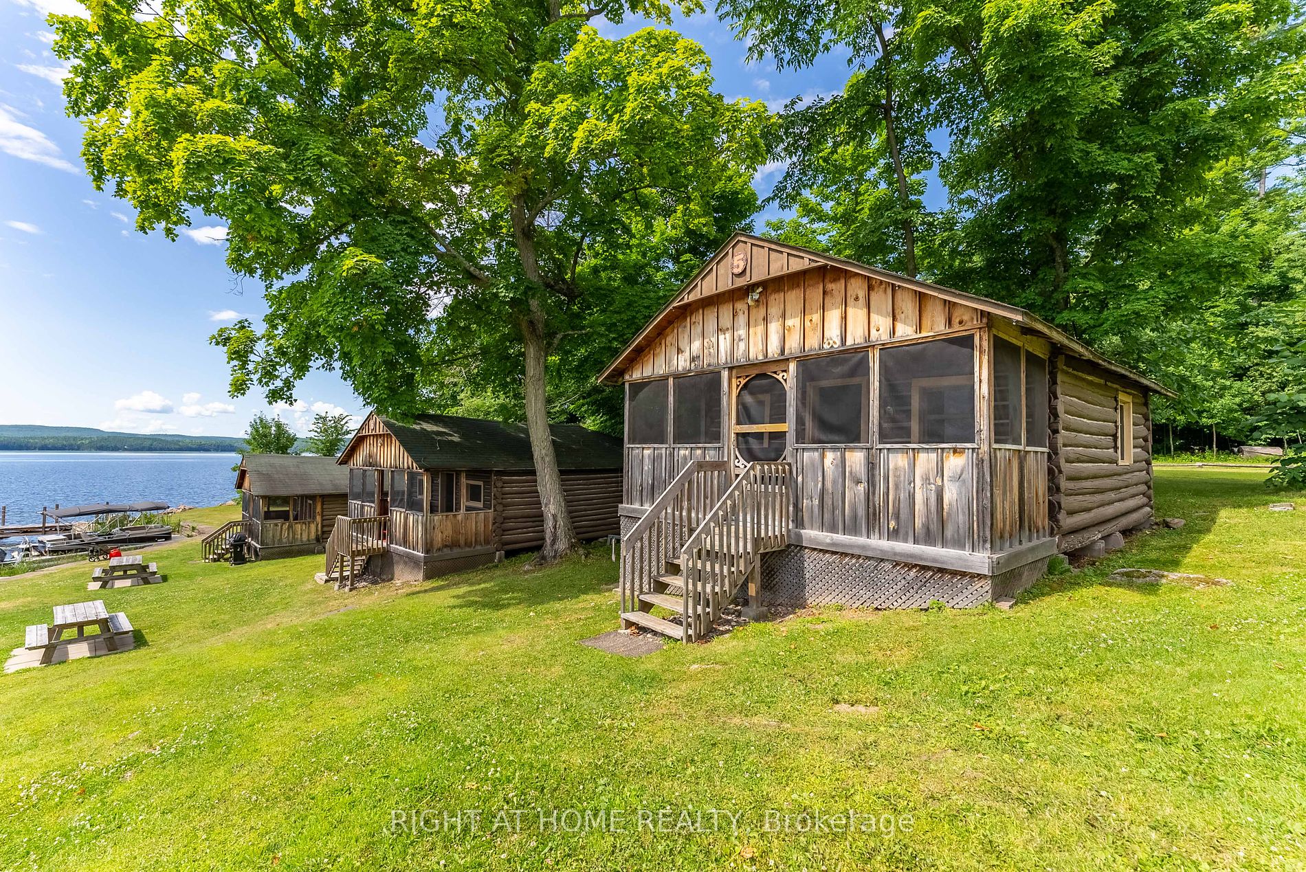 5253 Calabogie Rd